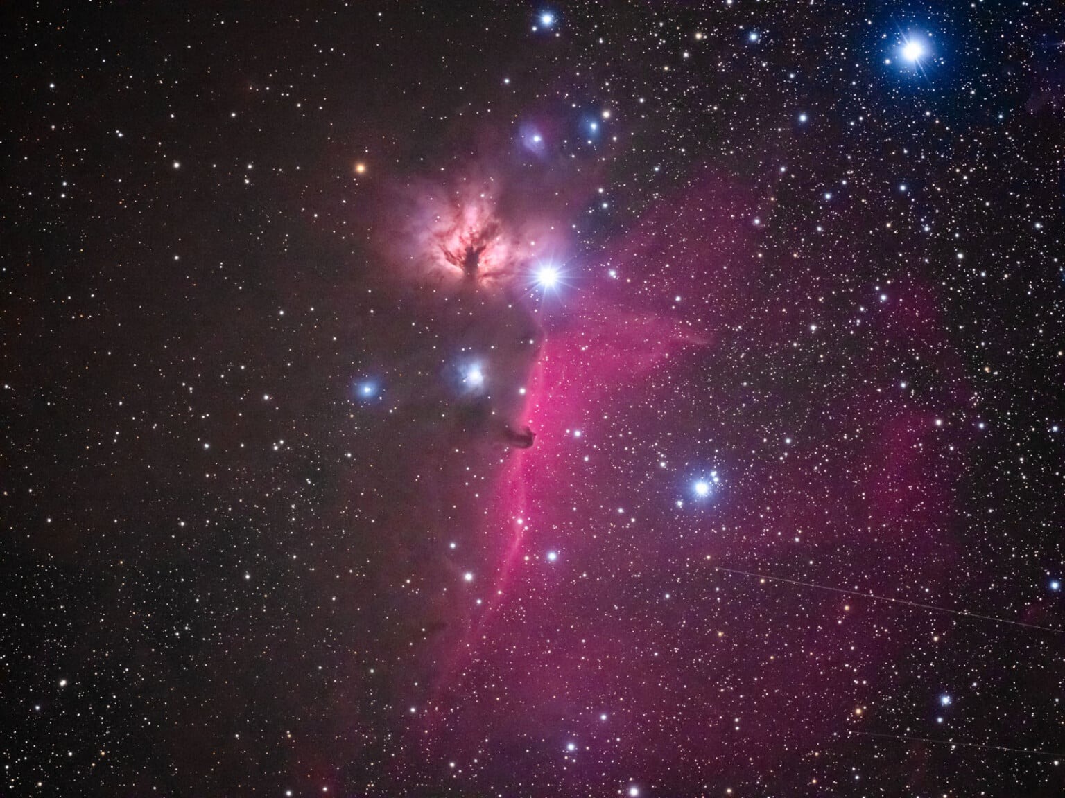 ra mắt OM System OM-3 Astro