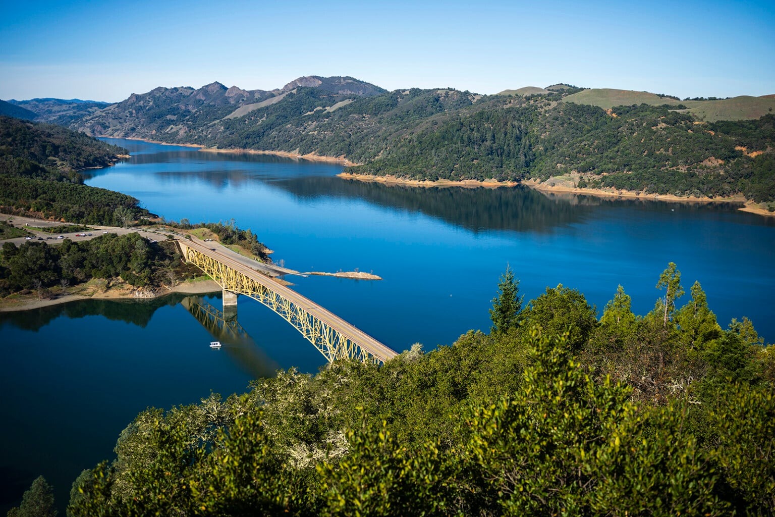 ra mắt Tamron 35-100mm f/2.8