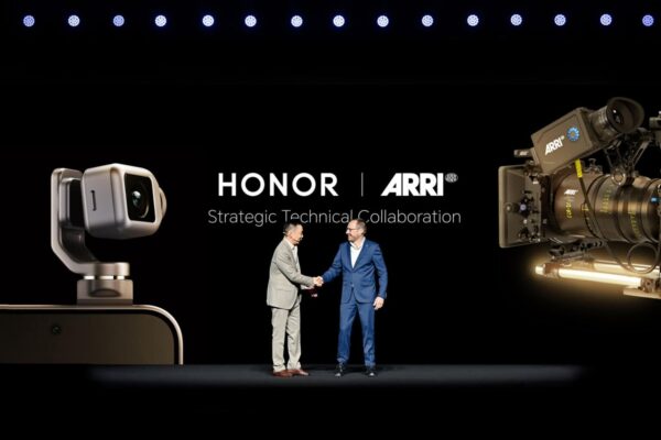 Arri hợp tác Honor