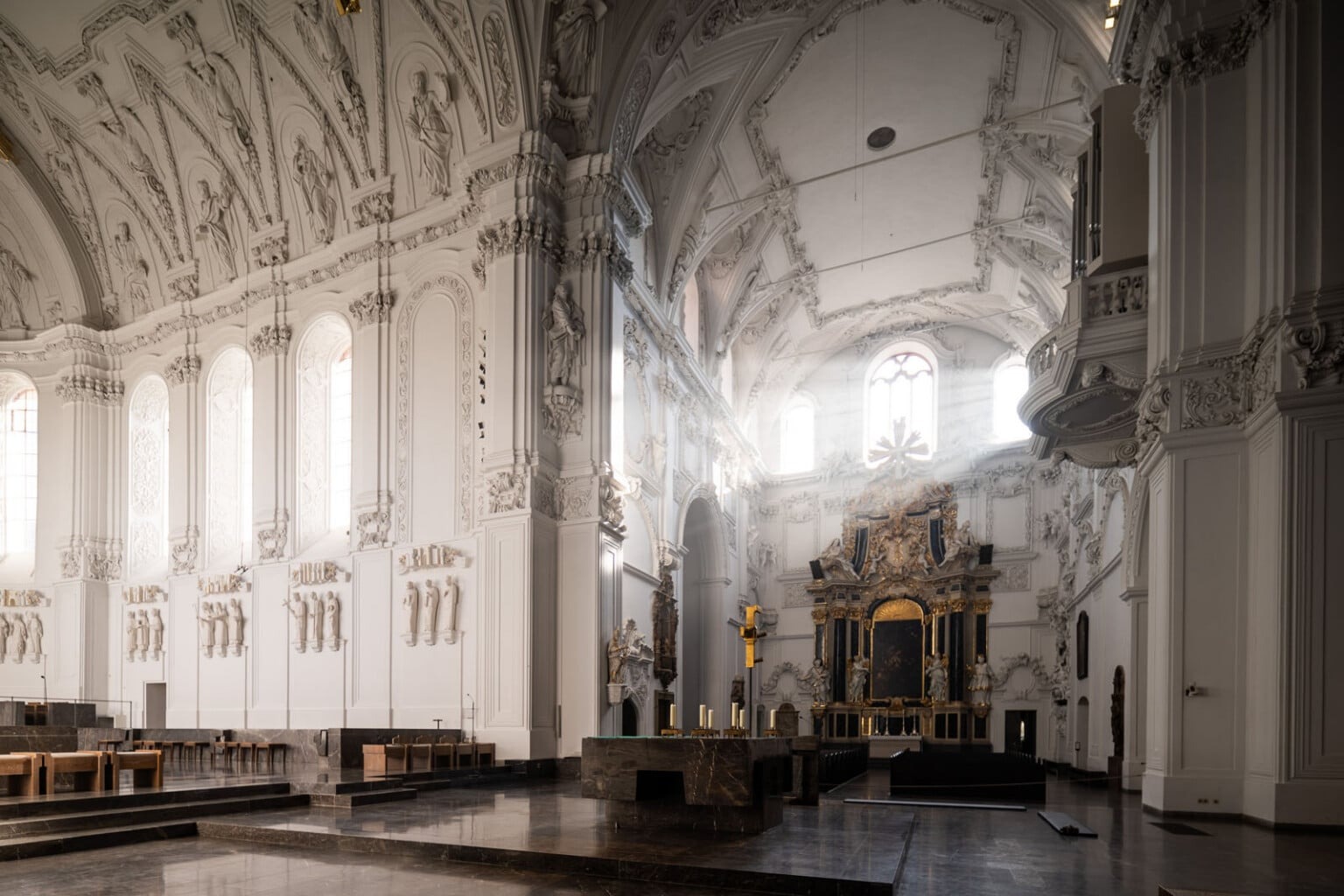 Laowa 17mm f/4 Zero-D Tilt-Shift