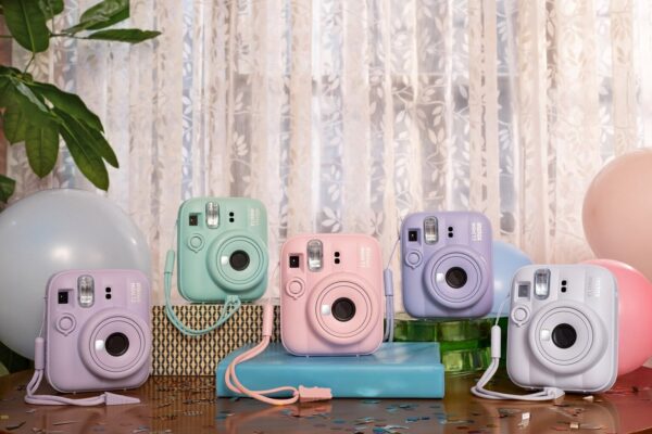 ra mắt Fujifilm Instax Mini 13