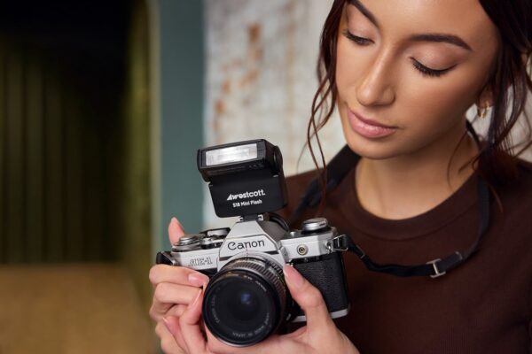 ra mắt Westcott S18 Mini Flash