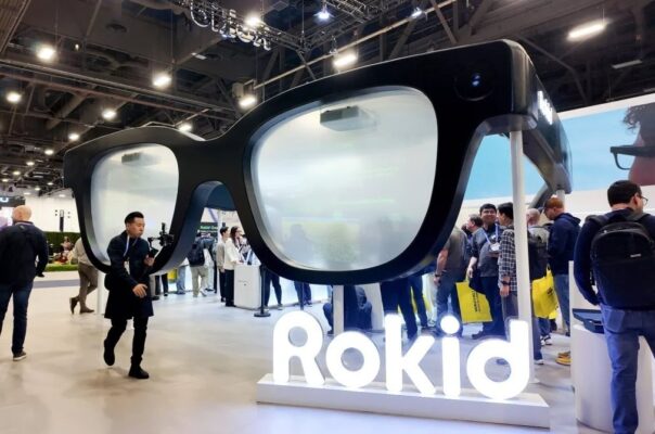 thuê kính AI ở trung quốc