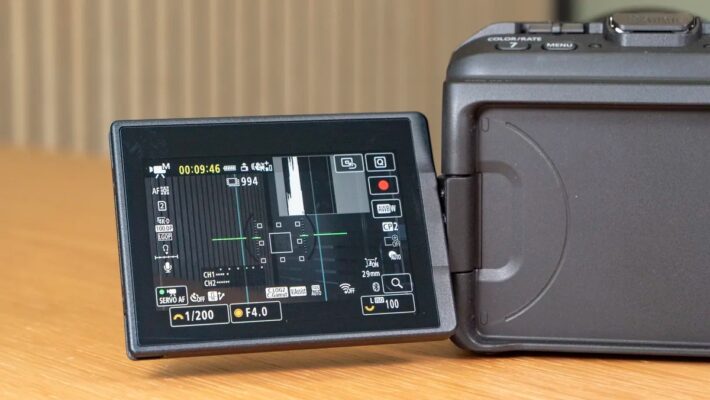 Canon R6 III Và R50 V Với R6 V