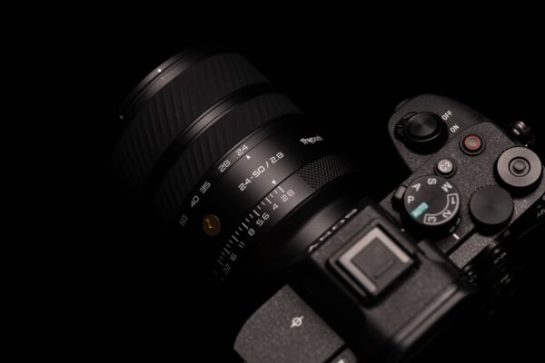 Thypoch Voyager 24–50mm f/2.8