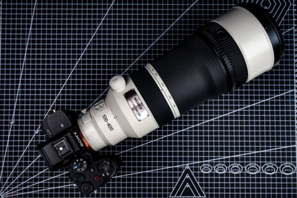ra mắt Sony FE 100-400mm f/4.5 GM OSS