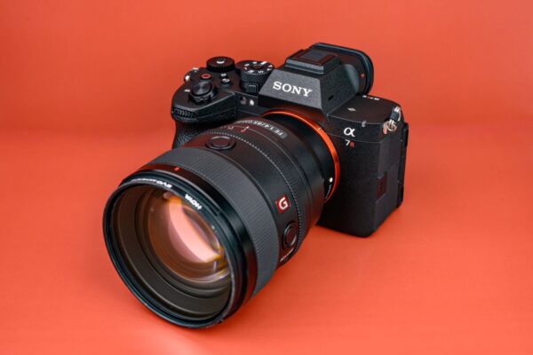 ra mắt Sony a7R VI