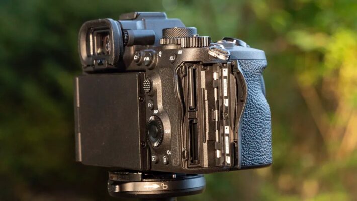 Sony A7R VI và A7R V