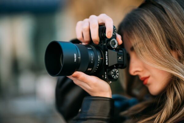 Viltrox Evo 75mm f/1.8 và 90mm f/2.2