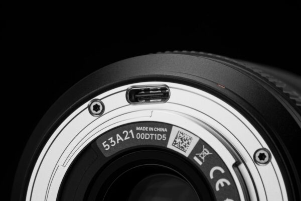 Viltrox Evo 75mm f/1.8 và 90mm f/2.2