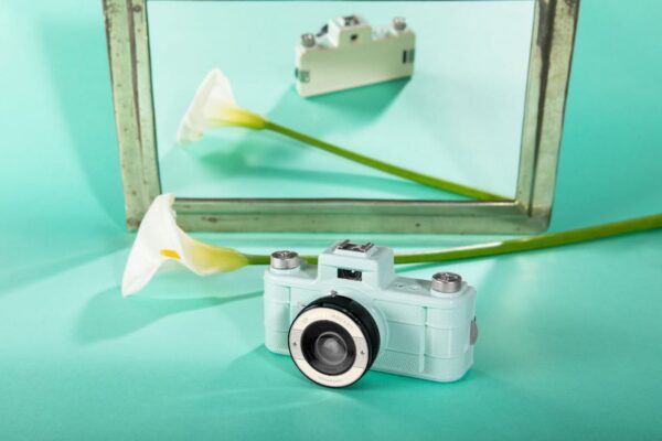 ra mắt Lomo Sprocket Rocket