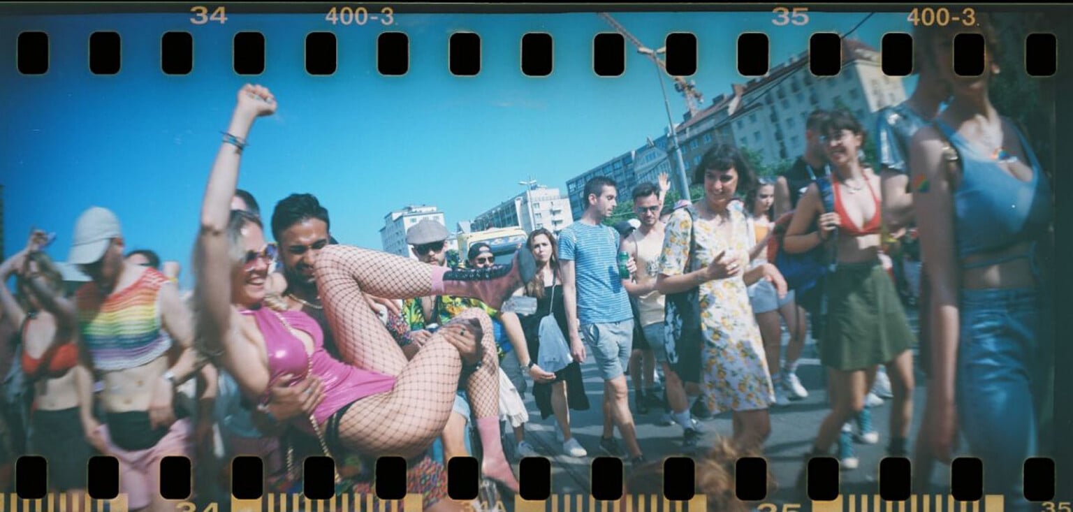 ra mắt Lomo Sprocket Rocket