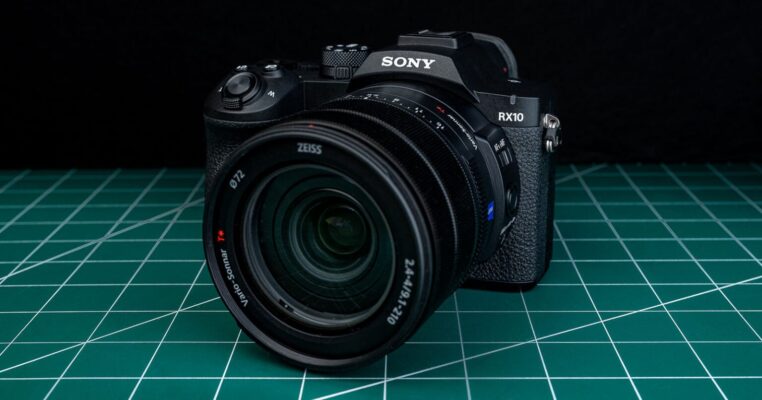 Ra Mắt Sony RX10 V
