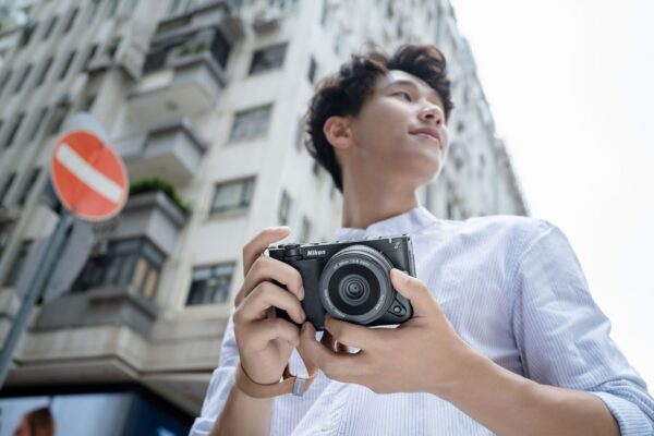 ra mắt Viltrox 26mm f/2.8 EVO