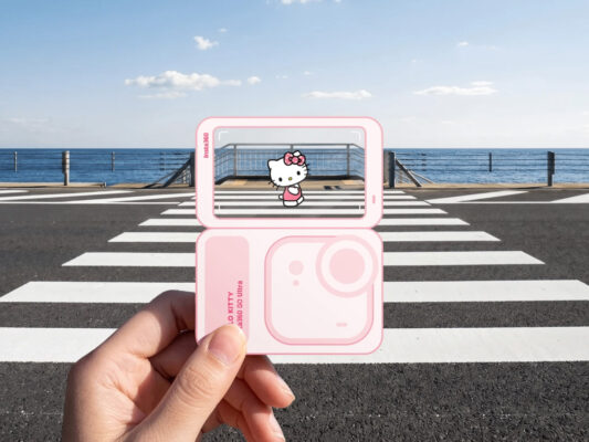 Insta360 GO Ultra Hello Kitty Edition