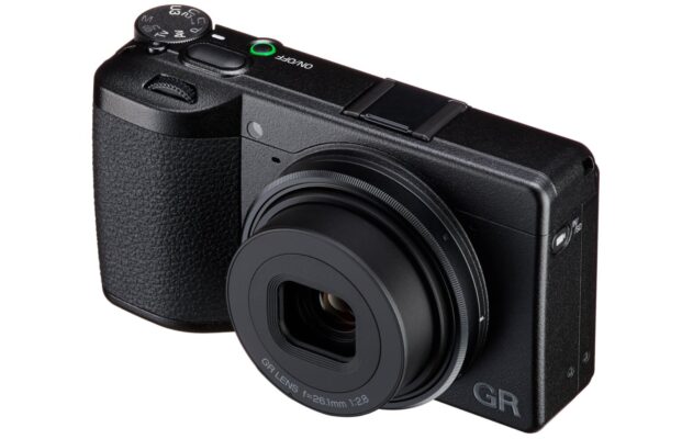 Ricoh phát triển GR IVx