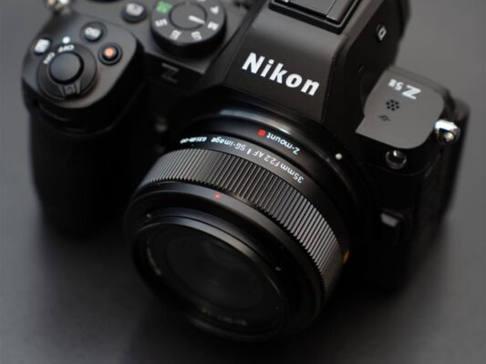 SG-image AF 35mm f/2.2 ngàm L