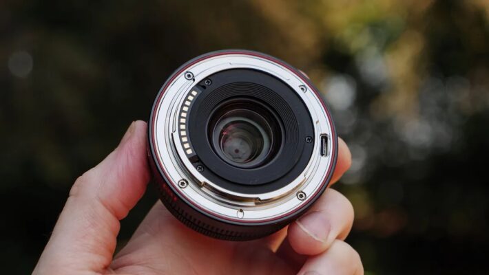 đánh giá Viltrox 26mm f/2.8 EVO
