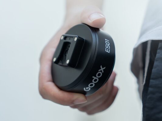 ra mắt Godox ES01