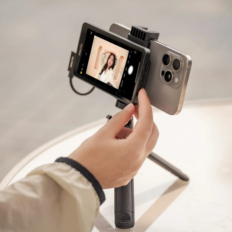ra mắt Viltrox DC-T1
