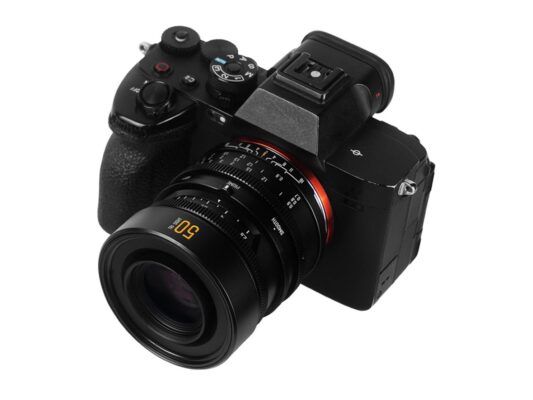 ra mắt Brightin Star 50mm f/2 Tri-Sight