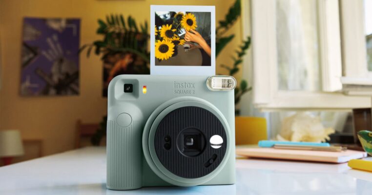 Ra mắt Fujifilm Instax Square 2