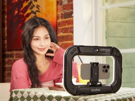 ra mắt Godox Litemons SR20R